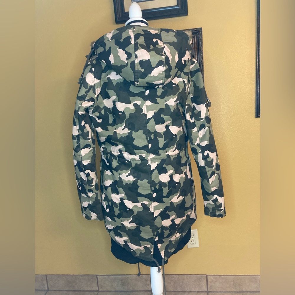Reason Camo-Print Faux-Fur Anorak - Picture 6 of 8